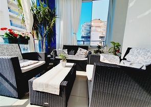 ضمن مجمع فاخر - شقة عائلية - غرفتين وصالة -مفروشة - في مهموتلار / الانيا 