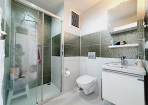 ضمن مجمع فاخر - شقة عائلية - غرفتين وصالة -مفروشة - في مهموتلار / الانيا 