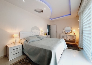 ضمن مجمع فاخر - شقة عائلية - غرفتين وصالة -مفروشة - في مهموتلار / الانيا 