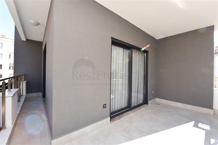 شقة عائلية واسعة - تصميم 5 غرف وصالة - في مركز مدينة الانيا 