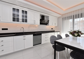 شقة عائلية واسعة - تصميم 5 غرف وصالة - في مركز مدينة الانيا 