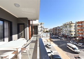 شقة عائلية واسعة - تصميم 5 غرف وصالة - في مركز مدينة الانيا 