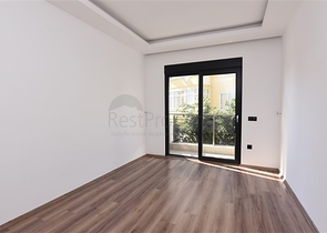 شقة عائلية واسعة - تصميم 5 غرف وصالة - في مركز مدينة الانيا 