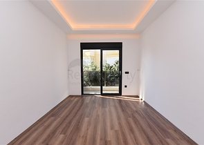 شقة عائلية واسعة - تصميم 5 غرف وصالة - في مركز مدينة الانيا 