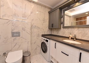 شقة عائلية واسعة - تصميم 5 غرف وصالة - في مركز مدينة الانيا 