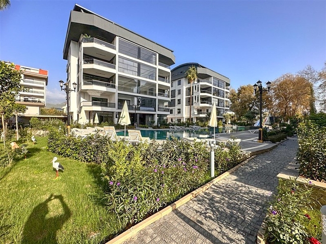 بالاقساط - شقق ضمن مجمع فاخر - في اوبا / الانيا 