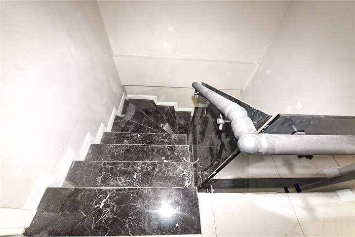 بالاقساط - شقق ضمن مجمع فاخر - في اوبا / الانيا 