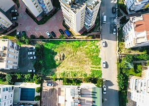 مشروع استثماري على مسافة قريبة من البحر