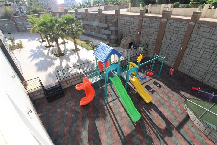 مجمع يضم كافة الخدمات - شقة غرفة وصالة -مؤثثة - في مهموتلار /الانيا 