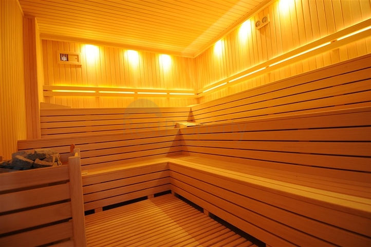 مجمع اول صف على البحر - دوبلكس 4 غرف وصالة -مفروشة -مجمع فاخر - في كاستل / الانيا 