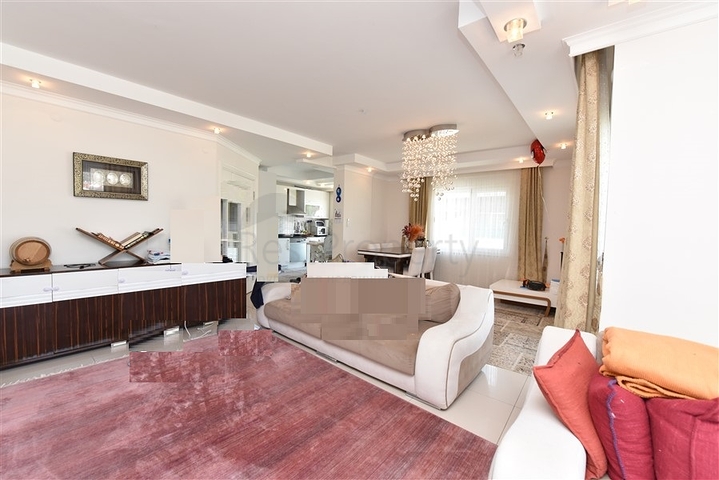 مجمع اول صف على البحر - دوبلكس 4 غرف وصالة -مفروشة -مجمع فاخر - في كاستل / الانيا 