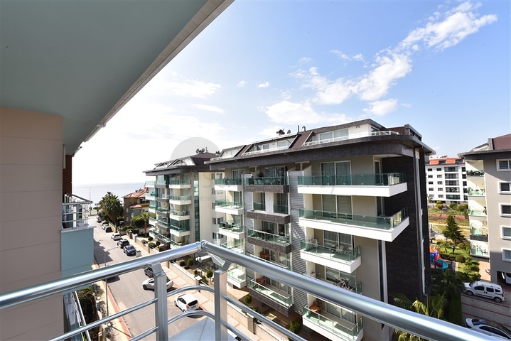 مجمع اول صف على البحر - دوبلكس 4 غرف وصالة -مفروشة -مجمع فاخر - في كاستل / الانيا 