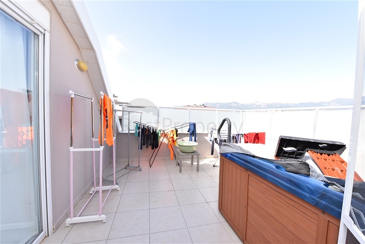 مجمع اول صف على البحر - دوبلكس 4 غرف وصالة -مفروشة -مجمع فاخر - في كاستل / الانيا 