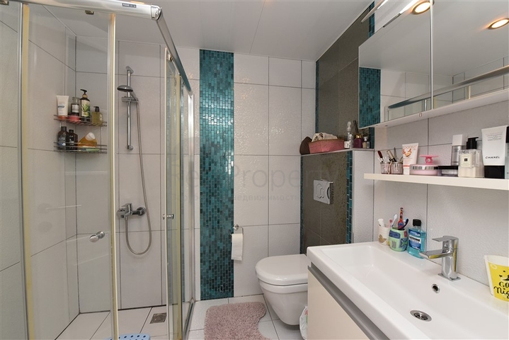 مجمع اول صف على البحر - دوبلكس 4 غرف وصالة -مفروشة -مجمع فاخر - في كاستل / الانيا 