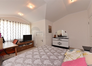 مجمع اول صف على البحر - دوبلكس 4 غرف وصالة -مفروشة -مجمع فاخر - في كاستل / الانيا 