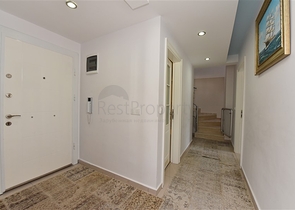 مجمع اول صف على البحر - دوبلكس 4 غرف وصالة -مفروشة -مجمع فاخر - في كاستل / الانيا 