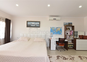 مجمع اول صف على البحر - دوبلكس 4 غرف وصالة -مفروشة -مجمع فاخر - في كاستل / الانيا 