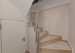 مجمع اول صف على البحر - دوبلكس 4 غرف وصالة -مفروشة -مجمع فاخر - في كاستل / الانيا 