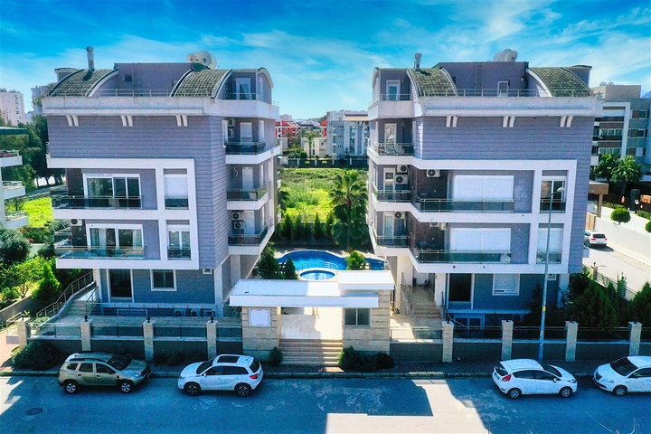 شقة 2 + 1 مع أثاث في جيورسو كونيالتي