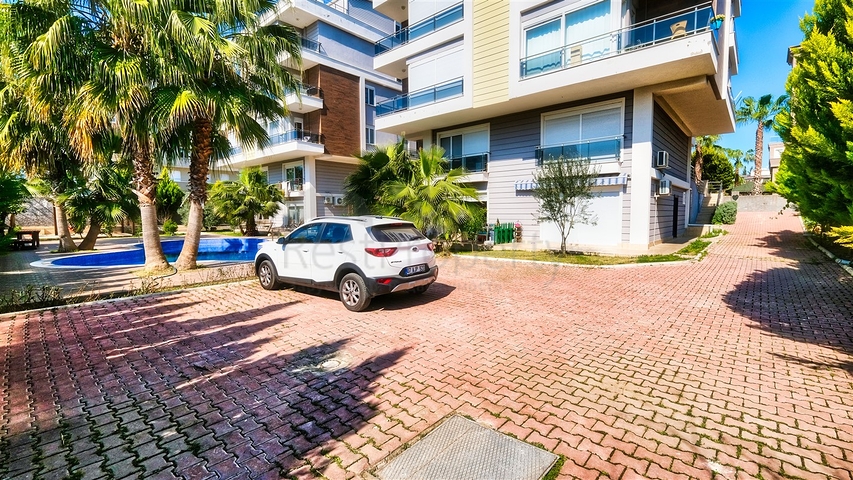 شقة 2 + 1 مع أثاث في جيورسو كونيالتي