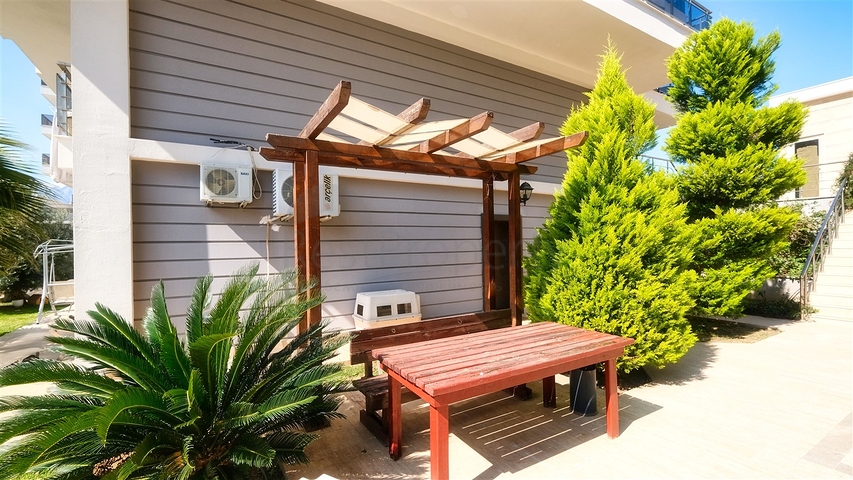 شقة 2 + 1 مع أثاث في جيورسو كونيالتي