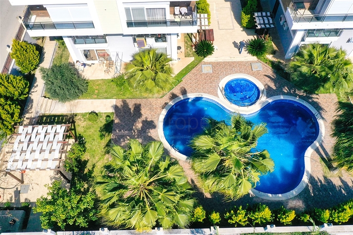 شقة 2 + 1 مع أثاث في جيورسو كونيالتي