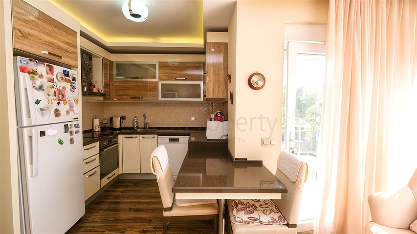 شقة 2 + 1 مع أثاث في جيورسو كونيالتي