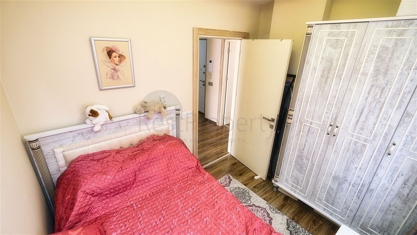 شقة 2 + 1 مع أثاث في جيورسو كونيالتي