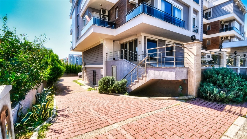 شقة 2 + 1 مع أثاث في جيورسو كونيالتي