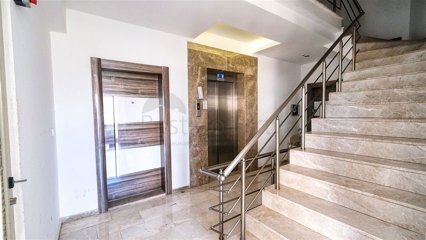 شقة 2 + 1 مع أثاث في جيورسو كونيالتي