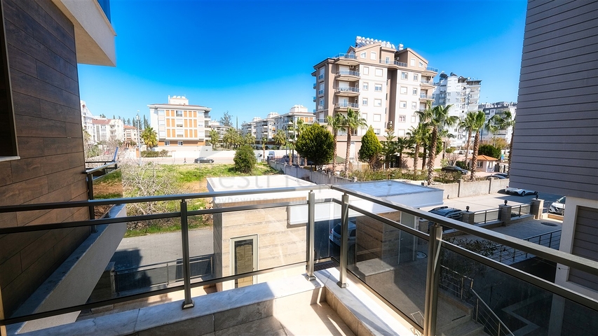 شقة 2 + 1 مع أثاث في جيورسو كونيالتي