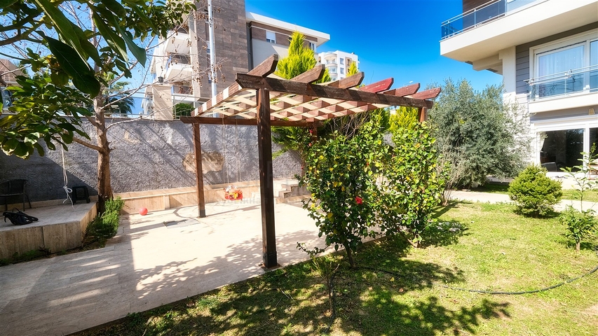 شقة 2 + 1 مع أثاث في جيورسو كونيالتي