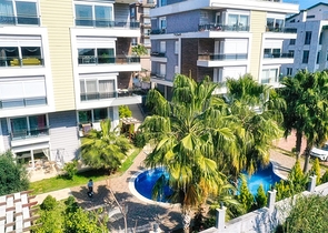 شقة 2 + 1 مع أثاث في جيورسو كونيالتي