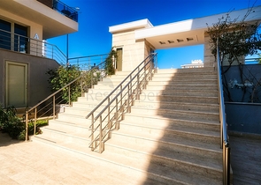 شقة 2 + 1 مع أثاث في جيورسو كونيالتي