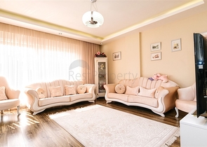 شقة 2 + 1 مع أثاث في جيورسو كونيالتي