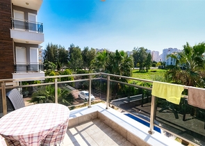 شقة 2 + 1 مع أثاث في جيورسو كونيالتي