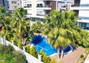 شقة 2 + 1 مع أثاث في جيورسو كونيالتي