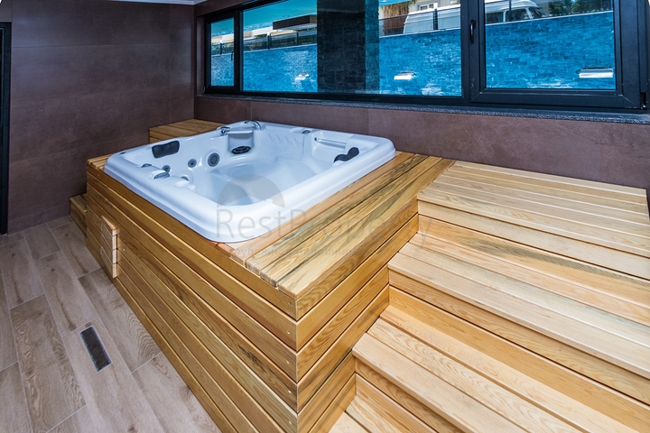 في مركز المدينة -شقة غرفة وصالة - مجمع سكني حديث - الانيا 