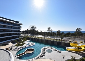 على البحر مباشرة - نظام فندقي - شقة 1+1 - في كارجي جاك / الانيا 