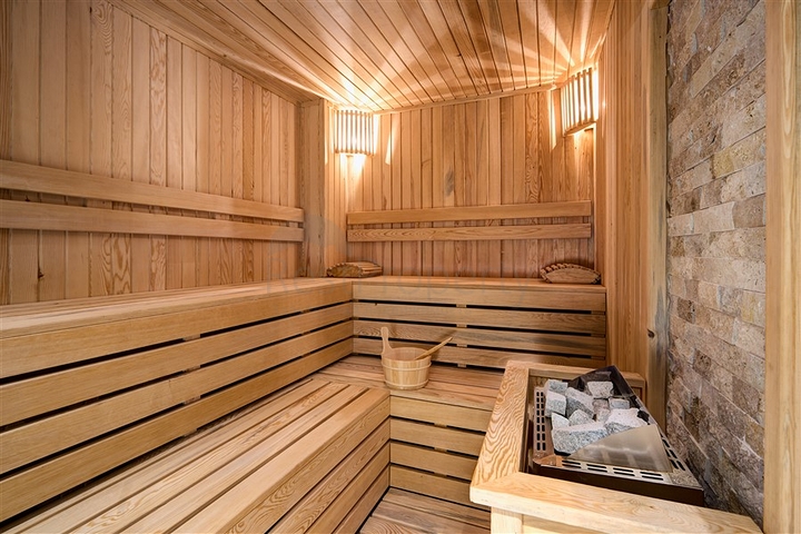 مجمع فلل فاخرة -تصميم عصري حديث -4 غرف وصالة -اطلالة بحر - في كارجي جاك /الانيا 