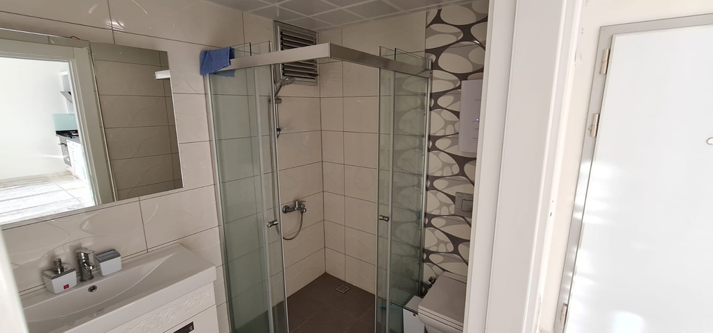 شقة غرفة وصالة - مفروشة -ضمن مجمع سكني حديث - في مهموتلار / الانيا 