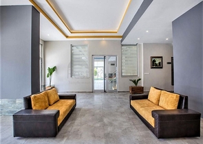 شقة غرفة وصالة - مفروشة -ضمن مجمع سكني حديث - في مهموتلار / الانيا 