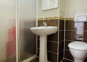 موقع استراتيجي قريب من البحر والخدمات - شقة 2 غرفة وصالة -مفروشة -مهموتلار / الانيا 