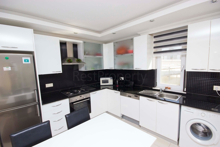 اطلالة على المسبح -شقة 2 غرفة وصالة -ضمن مجمع حديث - في افسلار / الانيا 