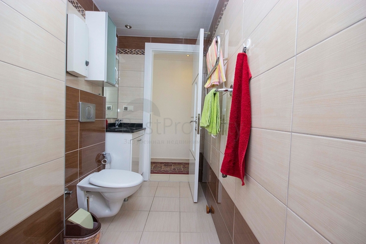 اطلالة على المسبح -شقة 2 غرفة وصالة -ضمن مجمع حديث - في افسلار / الانيا 