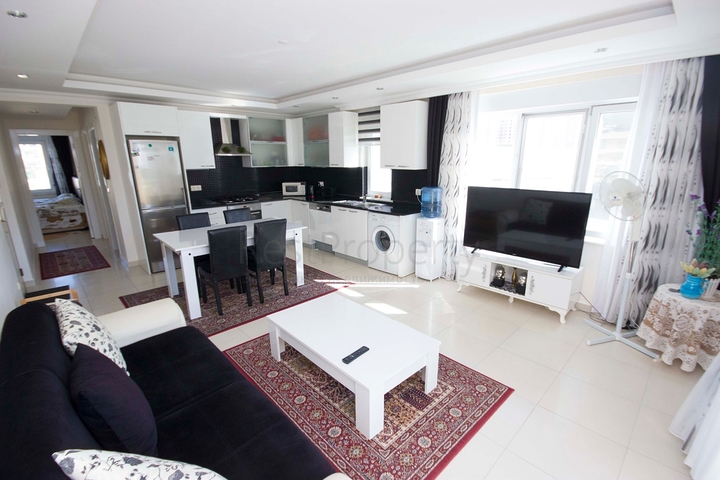 اطلالة على المسبح -شقة 2 غرفة وصالة -ضمن مجمع حديث - في افسلار / الانيا 