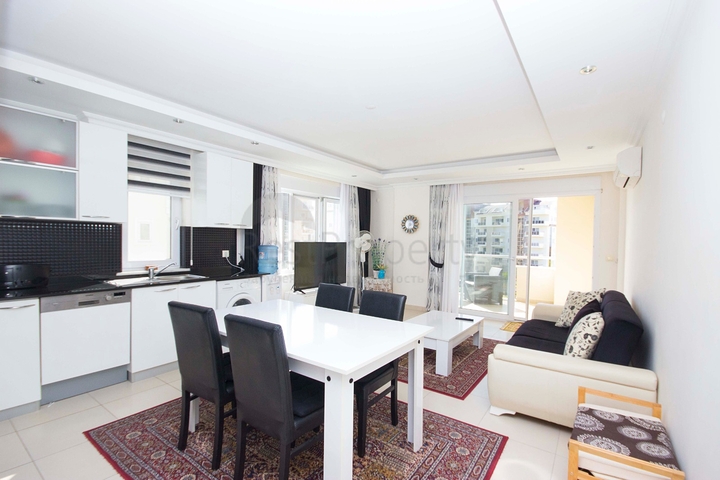 اطلالة على المسبح -شقة 2 غرفة وصالة -ضمن مجمع حديث - في افسلار / الانيا 