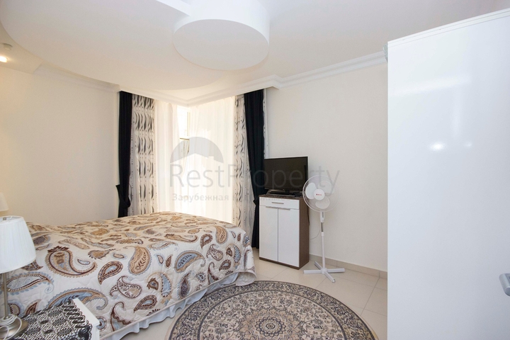 اطلالة على المسبح -شقة 2 غرفة وصالة -ضمن مجمع حديث - في افسلار / الانيا 