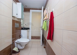 اطلالة على المسبح -شقة 2 غرفة وصالة -ضمن مجمع حديث - في افسلار / الانيا 