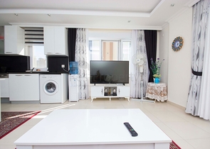 اطلالة على المسبح -شقة 2 غرفة وصالة -ضمن مجمع حديث - في افسلار / الانيا 